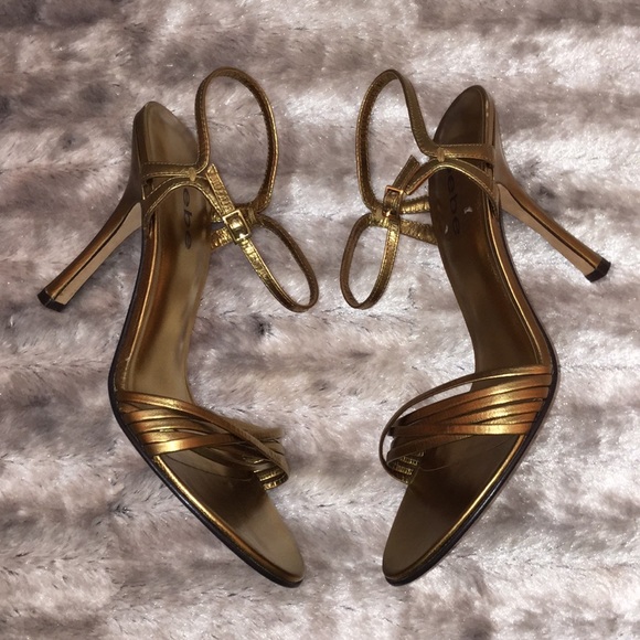 bebe Shoes - 3/$18🛍 Bebe Metallic Leather 4'' Heels